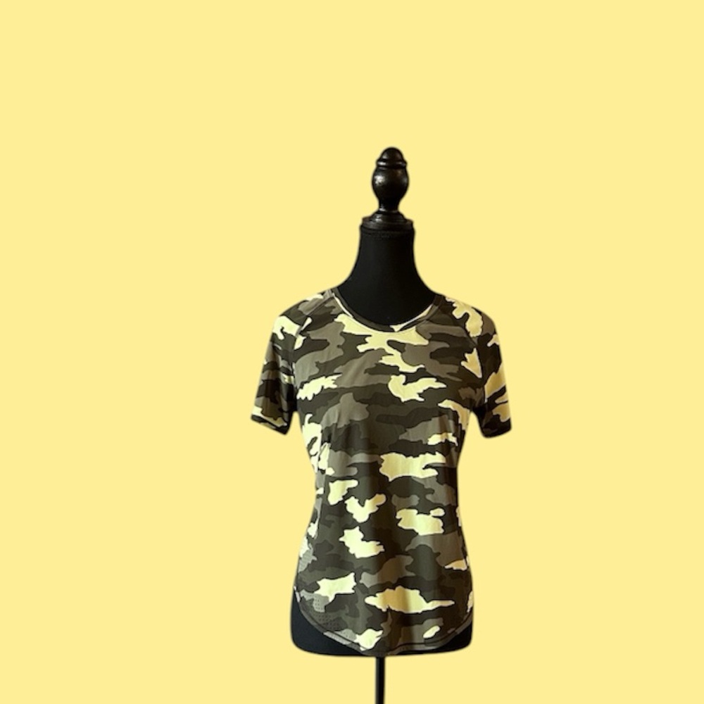LULULEMON Camouflage top